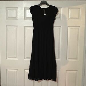 VERSONA Black Maxi Dress Size L